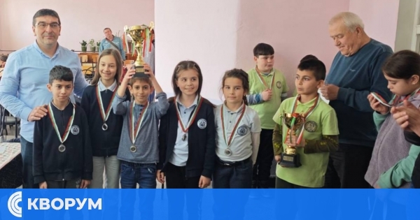 Ученици от Силистра с успех на зонално състезание по шахмат