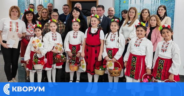 Лазарки донесоха пролетно настроение в Областна администрация – Силистра