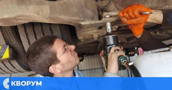 Ученици от ПГМТ "Владимир Комаров" – Силистра с образователна мобилност по "Еразъм+" в Кипър