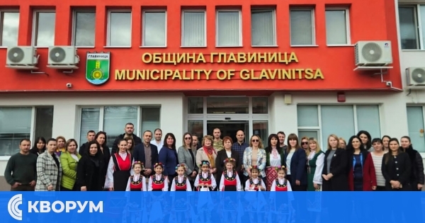 Деца от Главиница пресъздадоха традициите на Лазаровден в Общинската администрация