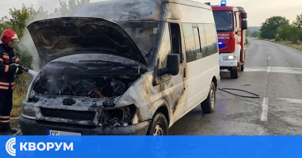 Горящ микробус вдигна на крак огнеборците в Силистра тази сутрин