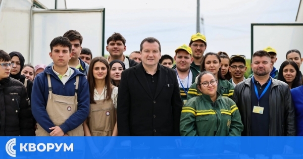 Ученици от ПГСС – Ситово започнаха "Еразъм+" стаж в Силиври със среща с кмета и практическо обучение