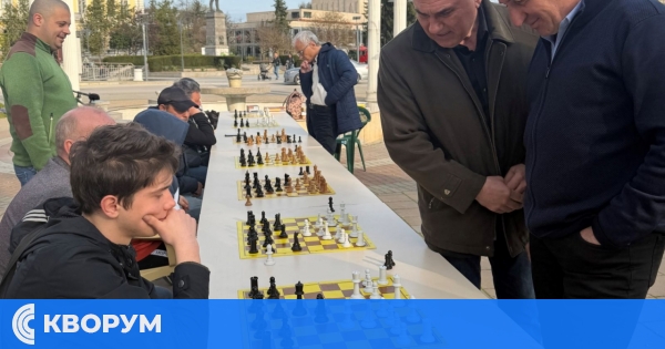 Шахматно предизвикателство събра граждани и кандидати на ПП-ДБ в Силистра