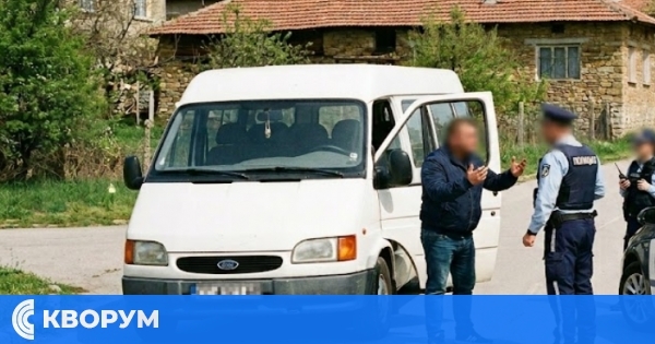 44-годишен мъж е задържан след арогантно поведение към полицаи в село Грънчарово