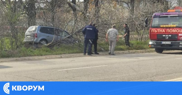 Автомобил излезе от пътя в село Калипетрово