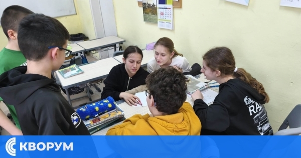 Ученици от ПМГ "Св. Климент Охридски" в Силистра учиха за влиянието на средата и личния избор