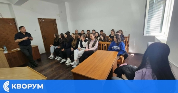 Ученици от Дулово в Деня на отворените врати в съда