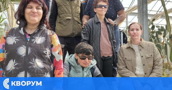 Потребители от социални услуги в Айдемир посетиха Ботаническата градина в Балчик