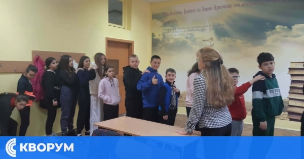 Ученици от Силистра участваха в занятие за самооценка по програма "Кодово име Живот"