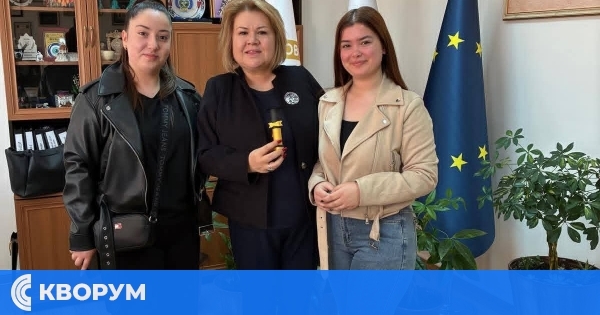 Абитуриенти от СУ "Васил Левски" – Дулово поканиха кмета Невхис Мустафа за своя бал