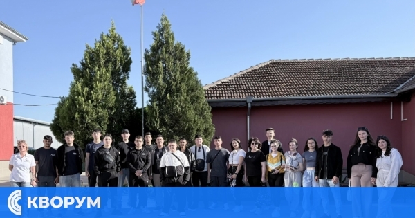 Ученици от ПГООТ – Дулово заминаха на практика в Чехия по програма "Еразъм+"