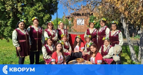 ЖВГ "Пъстра китка" от Преславци с достойно участие в пролетния фолклорен празник в Старо село