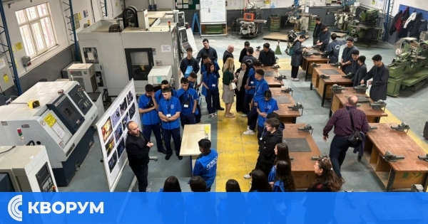 Ученици от ПГМСС – Средище с топъл прием в Турция по проект "Еразъм+"