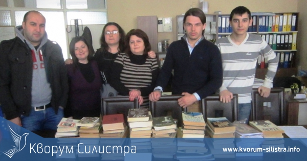 Младежите от ГЕРБ-СИЛИСТРА дариха повече от 100 книги на Регионалната библиотека в Силистра