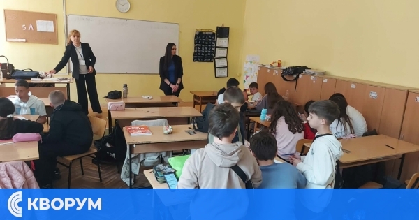 Ученици от Силистра участваха в занятие за превенция на вредни навици по програмата "Кодово име Живот"