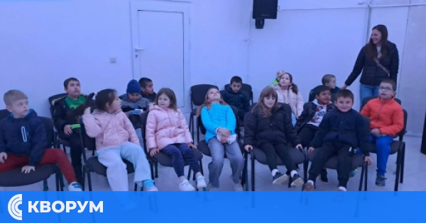 Малчугани от ДГ "Иглика" се потопиха в тайните на Вселената