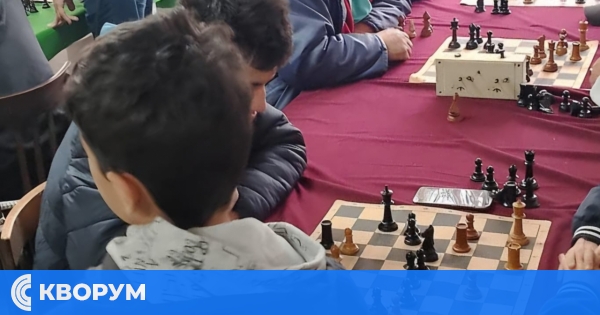 Турнир по шах събра деца и възрастни в Силистра