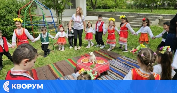 Децата от ДГ "Мир" в Айдемир пресъздадоха магията на Гергьовден