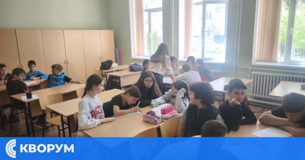 Ученици от ОУ "Св. св. Кирил и Методий" в Силистра участваха в занятие за превенция на зависимостите