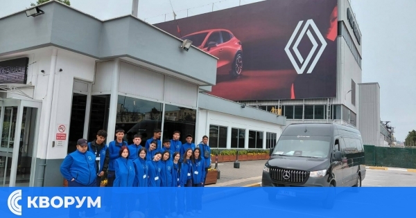 Ученици от ПГМСС – Средище посетиха професионални училища и завода Renault в Турция по "Еразъм+"