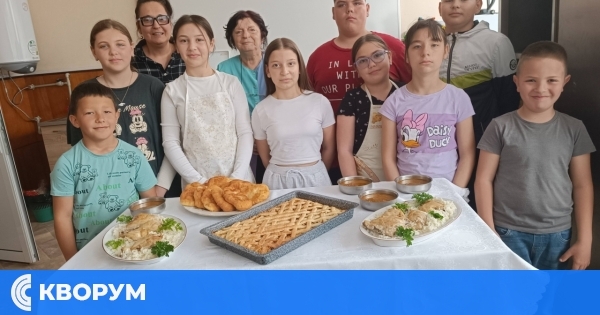 Деца от школата по кулинарно майсторство в Коларово приготвиха традиционни ястия с помощта на дарители