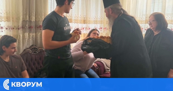 Ученици от ПМГ "Св. Климент Охридски" се срещнаха с Доростолския митрополит Яков