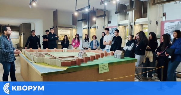 Ученици от ЕГ посетиха Археологическия музей в Силистра