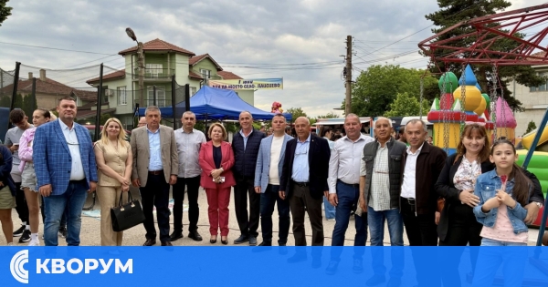 Паисиево отпразнува своя празник с песни, танци и много настроение