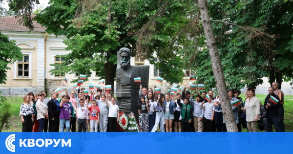 Алфатар се поклони пред Христо Ботев и героите на България