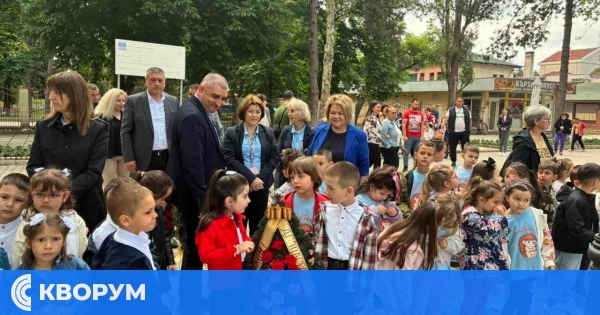 Дулово почете Христо Ботев и героите на България с тържествено поднасяне на венци и цветя