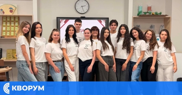 Ученици от ЕГ – Силистра продължават във втория етап на националния конкурс "Посланици на здравето"