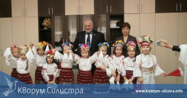 Общинското ръководство посрещна лазарки в навечерието на светлите християнски празници