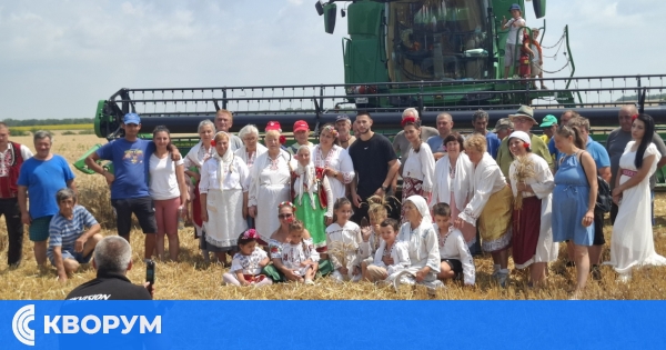 С обичай и молебен за успешна жътва откриха жътвената кампания