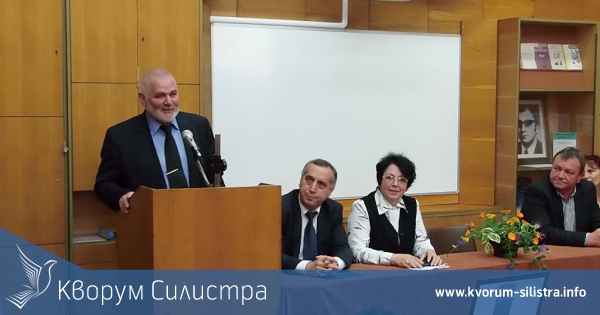 Д-р Юлиян Найденов връчи награди на отличилите се преподаватели и студенти от РУ "Ангел Кънчев" Филиал-Силистра