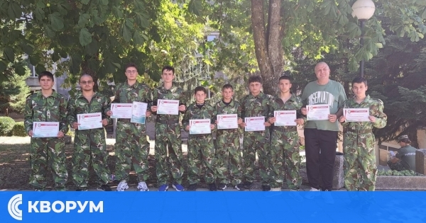 Ученици от Спортно училище "Дръстър" завършиха успешно Модул 2 в Националния военен университет