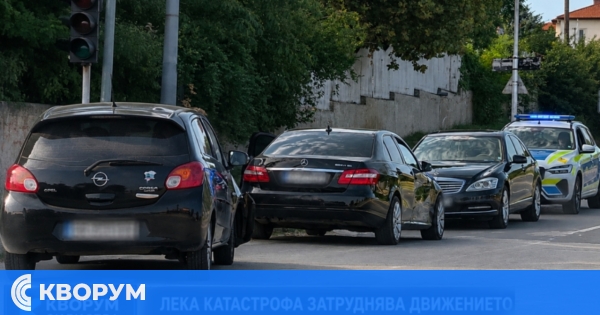 Лека катастрофа затруднява движението при светофарите до Енергото в Силистра