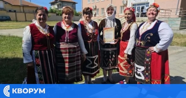 Фолклорна група "Росен здравец" от Добротица получи бурни аплодисменти на фестивал в Балчик