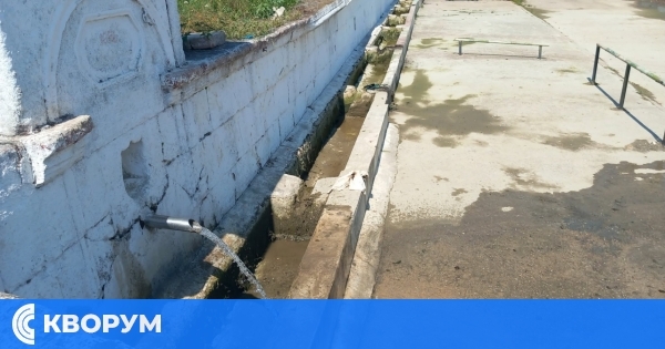 Водата отново потече от селската чешма в Гарван след отстраняване на повреда