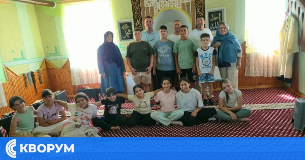 Кметът на Дулово Невхис Мустафа и депутатът Тансер Бейти посетиха летни коран курсове в общината