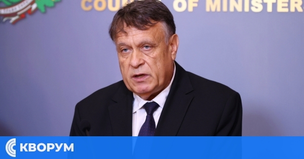 Проф. Георги Вълчев: Не се обмисля военно обучение в училище