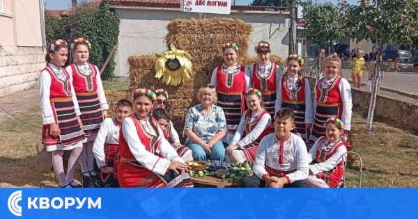 Самодейците от НЧ "Светлина – 1968" в село Вълкан се представиха на празника в Чилнов
