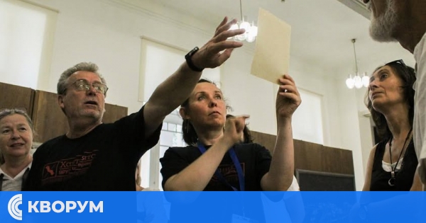 Силистренската художничка Христина Гаева участва в пленера "Хартията – други измерения 2026" в Добрич