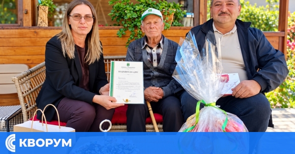 Община Главиница поздрави най-възрастния мъж в село Падина за 86-ия му рожден ден