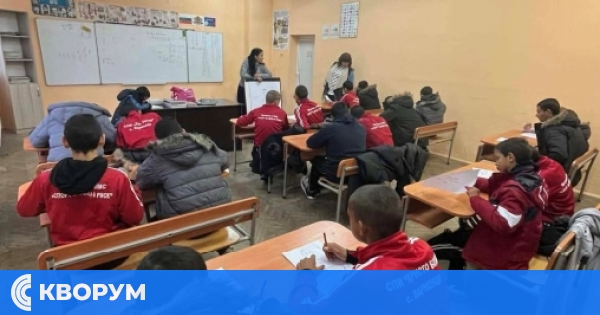 Екипът на Превантивния център в Силистра се срещна с младежи от СПИ – Варненци