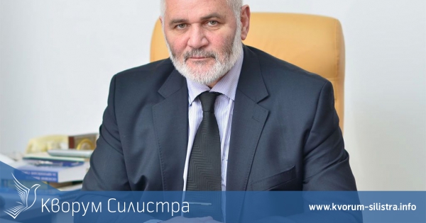 Д-р Юлиян Найденов: Весела Коледа!