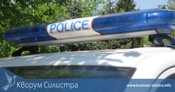 Удариха полицейски автомобил по пътя Русе–Силистра