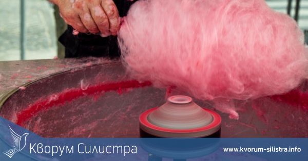 Въпреки бързината си пожарникари не успяха да спасят машина за захарен памук