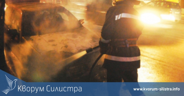 "Фолксваген Пасат" изгоря в центъра на Силистра