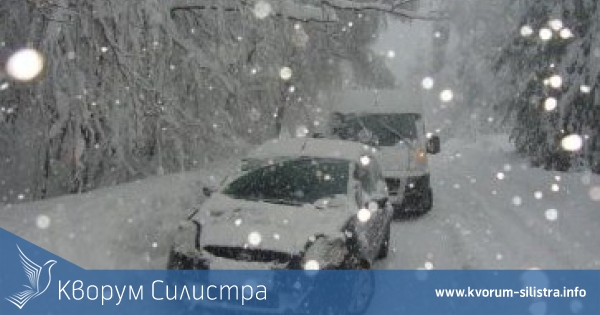Община Кайнарджа без ток в снега, пожарна е заседнала в снега