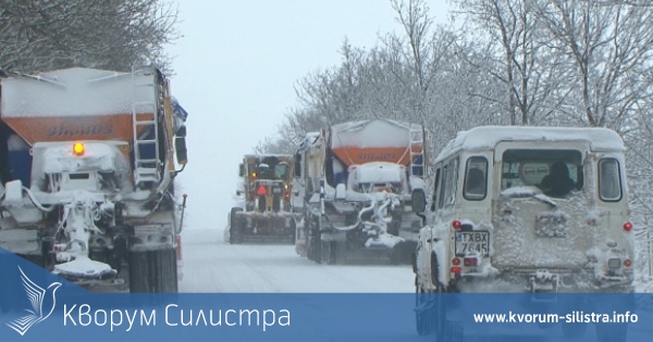 Пътят Варна-Добрич е затворен временно заради закъсали ТИР-ове